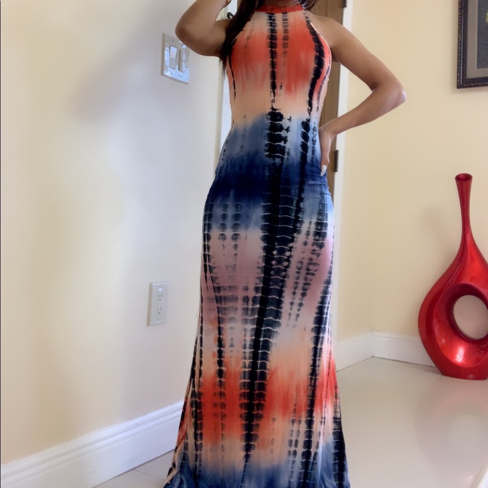 Dress - Picture 4 of 4